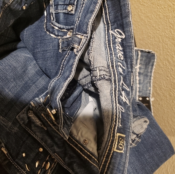 Jeans - Picture 2 of 4